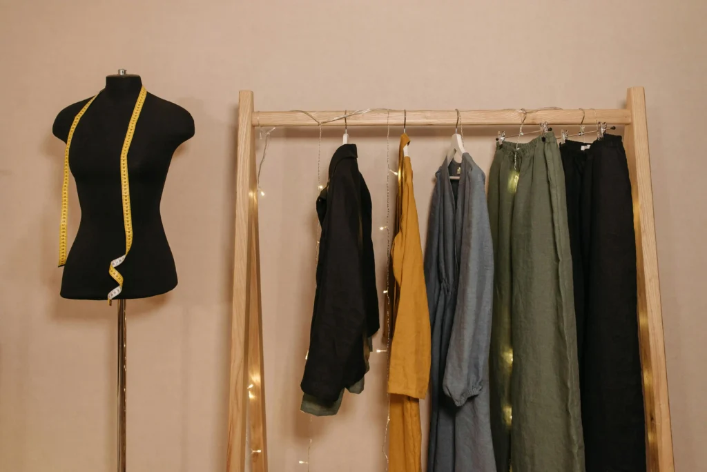 CostumePeti seller inventory storage and rental workflow